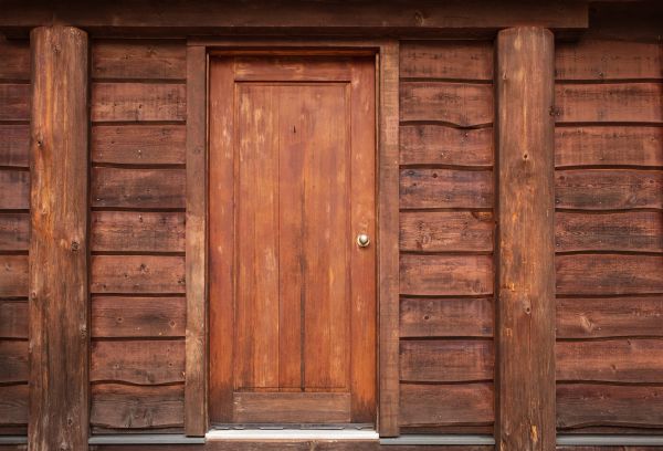 Cost of Log Cabin Siding Installation in Boston