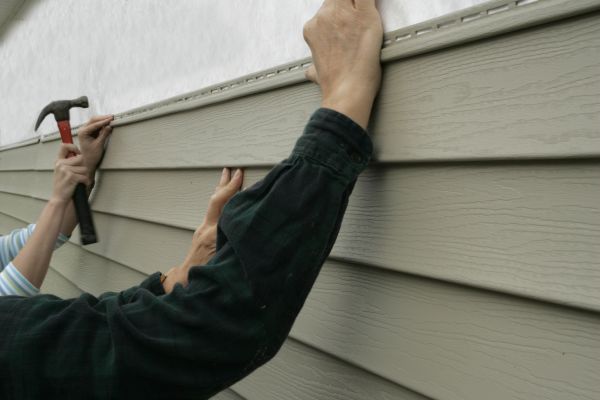 Cost of Insulated Siding Installation in Boston