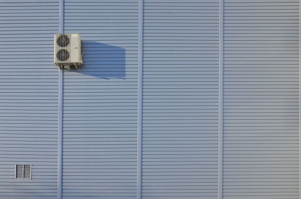 Cost of Flat Metal Siding Installation in Boston